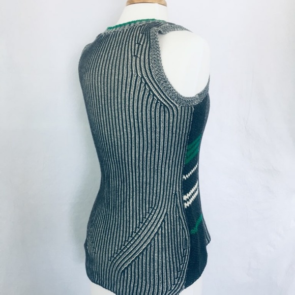3/$15 CAbi Trident Knit Sleeveless Sweater Tunic - Picture 3 of 7